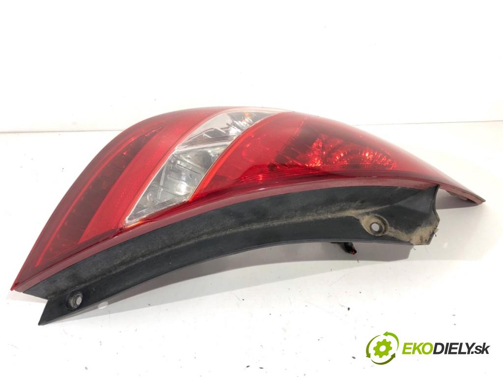 HYUNDAI i20 liftback 2009 57 kW 1.2 1248 světlo levý zadní část 92401-1J000