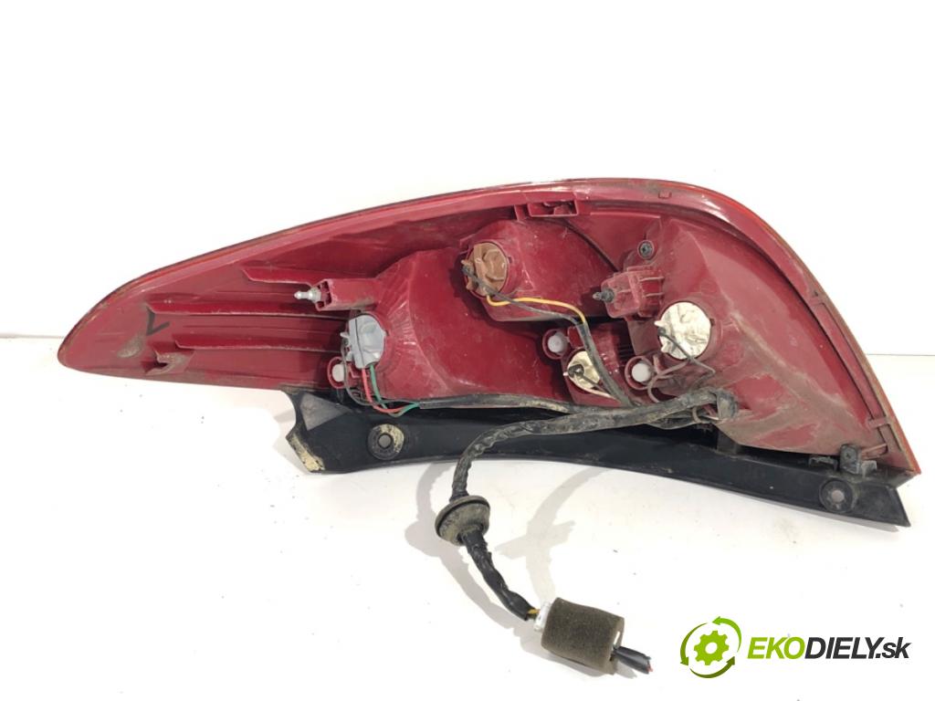 HYUNDAI i20 liftback 2009 57 kW 1.2 1248 světlo levý zadní část 92401-1J000