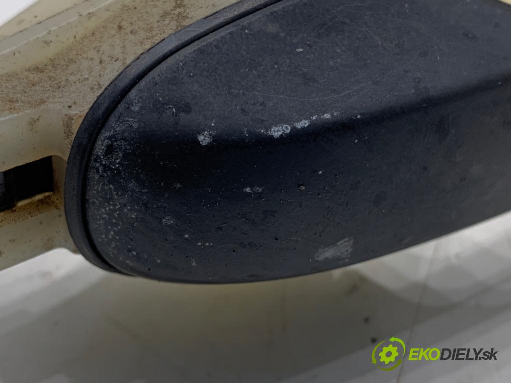 HYUNDAI i20 liftback 2009 57 kW 1.2 1248 klika vnejší levý přední část