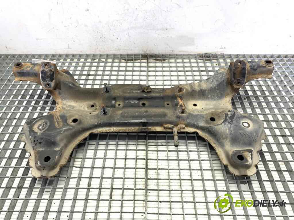 HYUNDAI i20 liftback 2009 57 kW 1.2 1248 výztuha pod motor  (Přední výztuha)