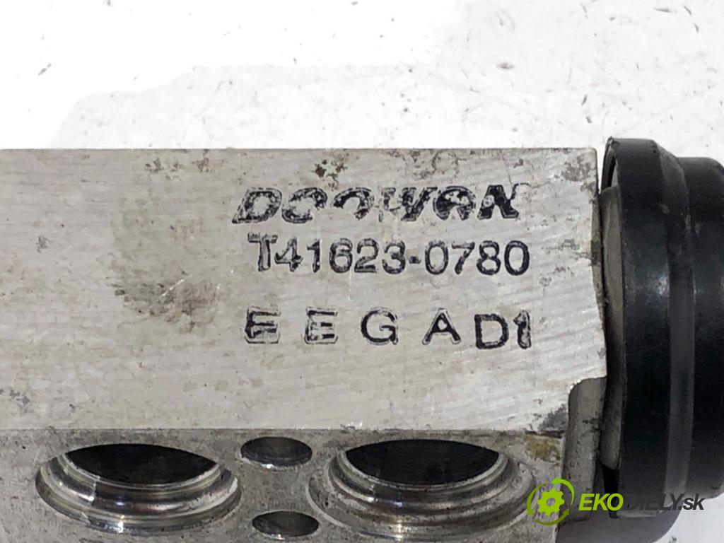 HYUNDAI i20 liftback 2009 57 kW 1.2 1248 ventil expanzní klimatizace T41623-0780