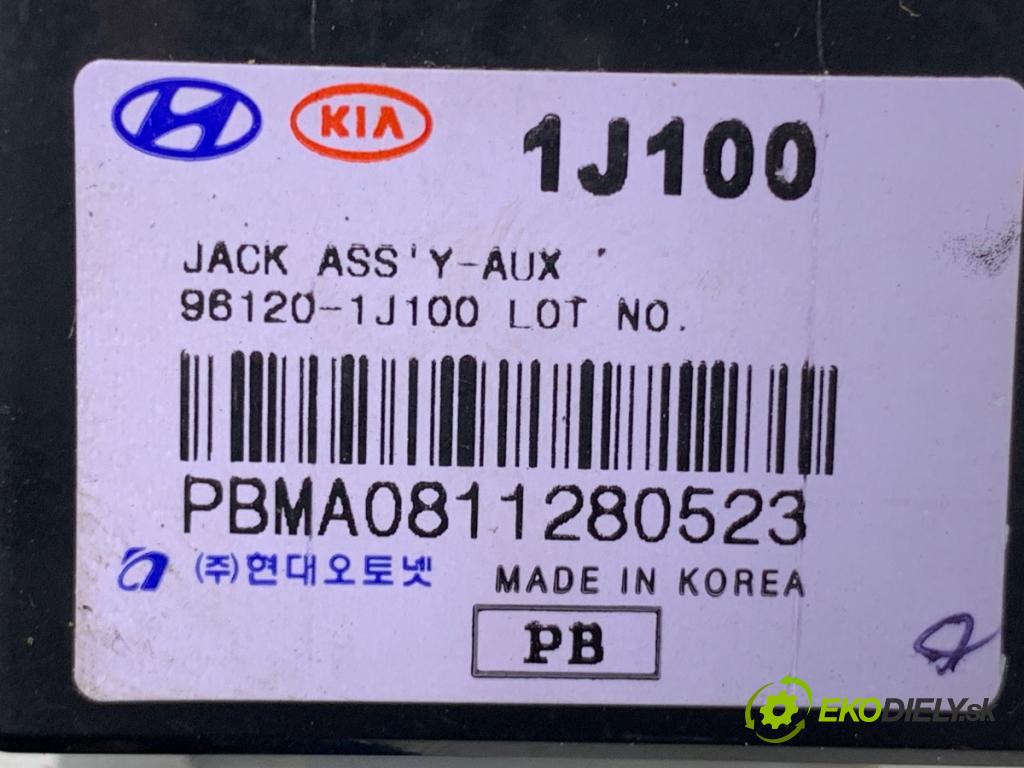 HYUNDAI i20 liftback 2009 57 kW 1.2 1248 HNÍZDO: AUX 98120-1J000
