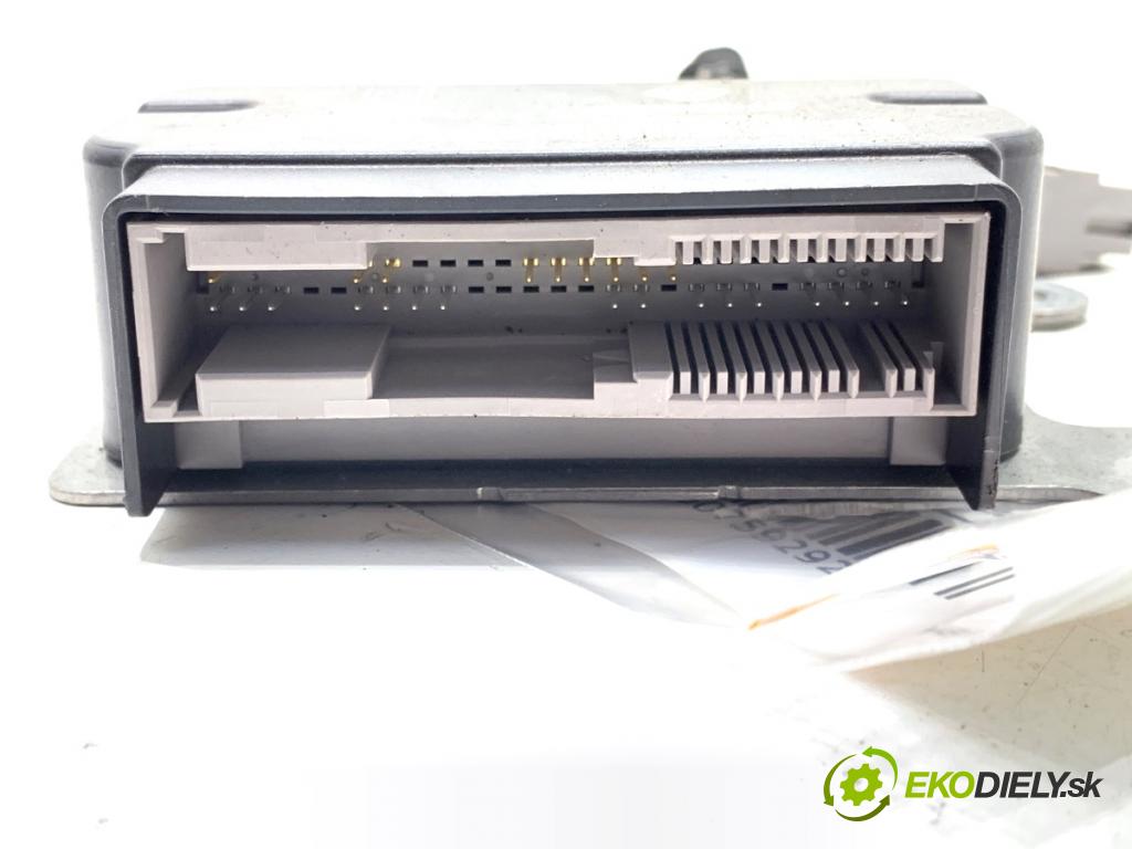 DACIA SANDERO II liftback 2017 54 kW 1.0 SCe 75 998 senzor airbag 985102787R (Snímač)