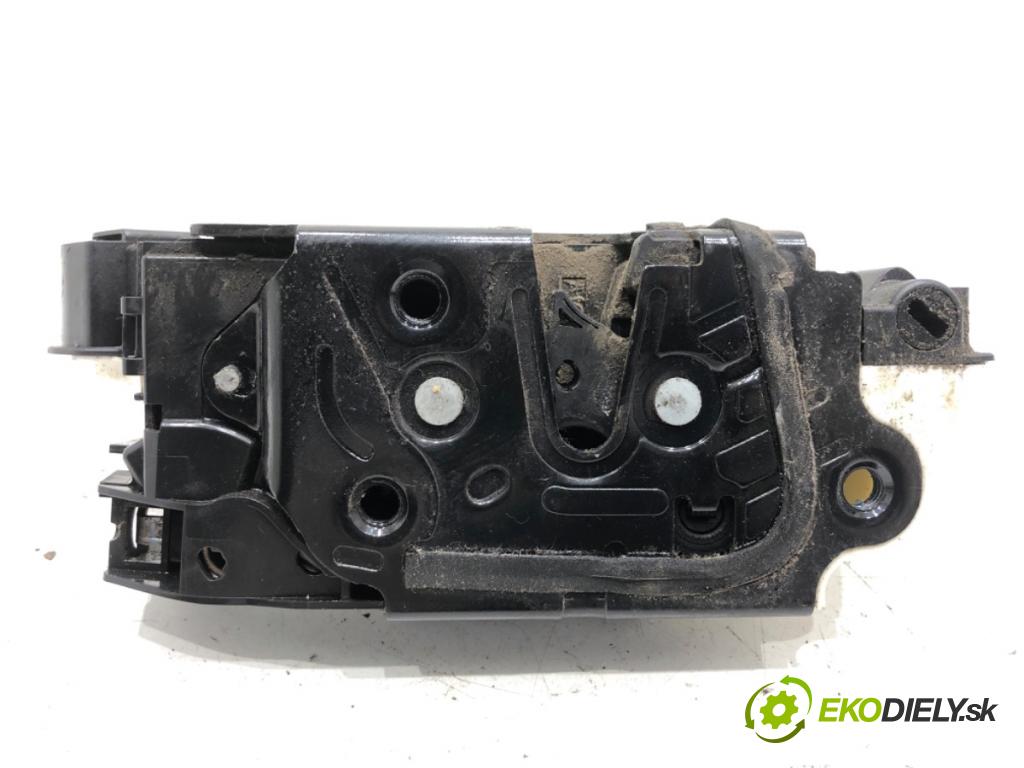 SEAT IBIZA IV liftback 2011 55 kW 1.2 TDI 1199 zámok dveře pravý přední část 5N1837016D