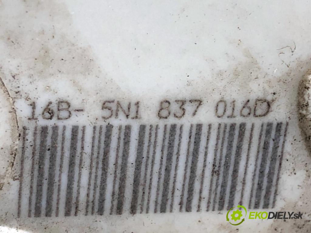 SEAT IBIZA IV liftback 2011 55 kW 1.2 TDI 1199 zámok dveře pravý přední část 5N1837016D