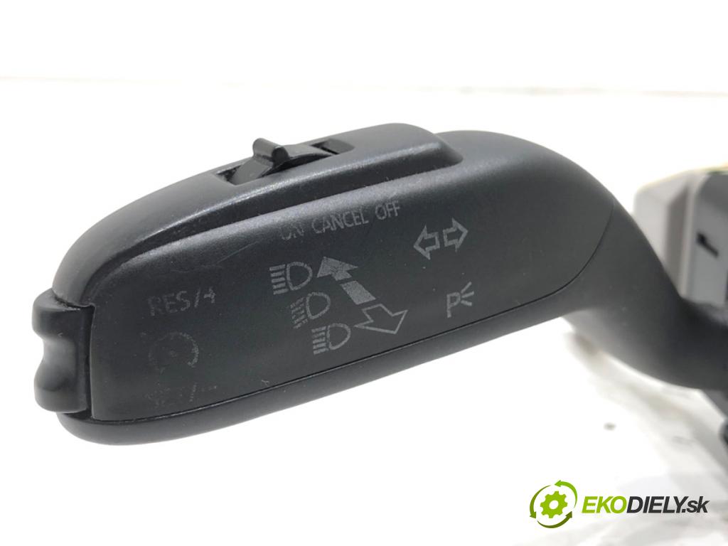 SEAT IBIZA IV liftback 2011 55 kW 1.2 TDI 1199 Prepínač kombinovaný 7H0953503GH (Prepínacie páčky pod volantom)