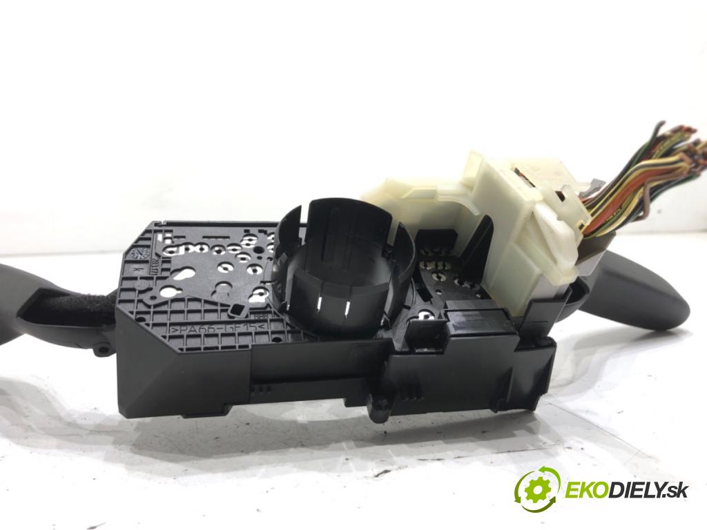 SEAT IBIZA IV liftback 2011 55 kW 1.2 TDI 1199 Prepínač kombinovaný 7H0953503GH (Prepínacie páčky pod volantom)