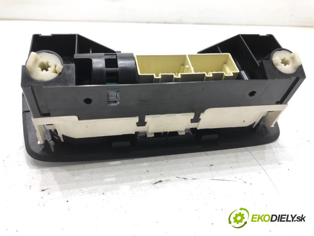 SEAT IBIZA IV liftback 2011 55 kW 1.2 TDI 1199 Panel ovládania kúrenia 6J0820045A (Prepínacie páčky pod volantom)