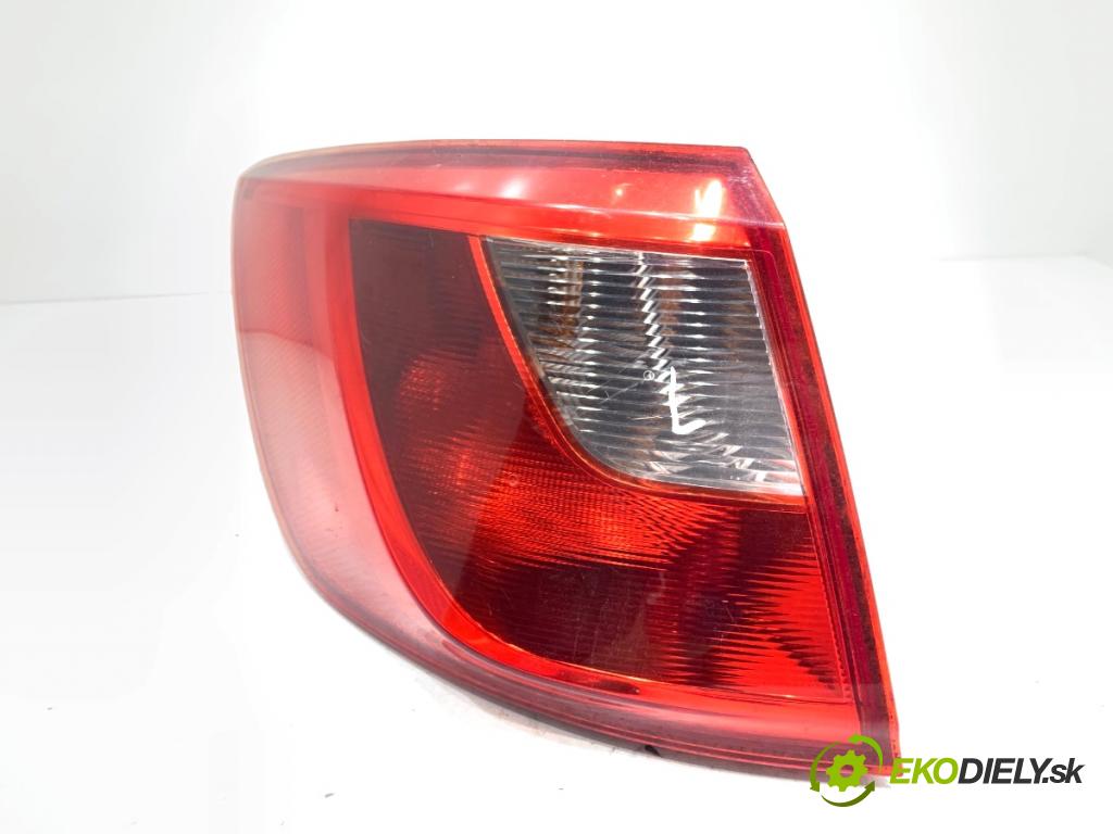 SEAT IBIZA IV liftback 2011 55 kW 1.2 TDI 1199 světlo levý zadní část 6J8945095