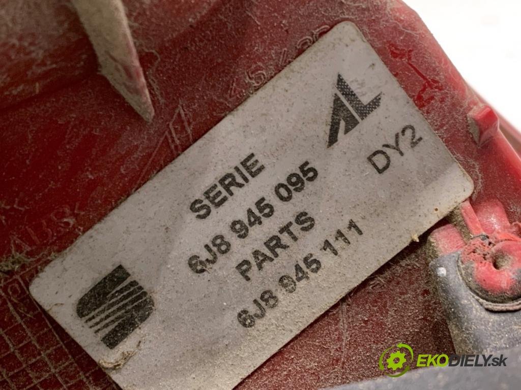 SEAT IBIZA IV liftback 2011 55 kW 1.2 TDI 1199 světlo levý zadní část 6J8945095
