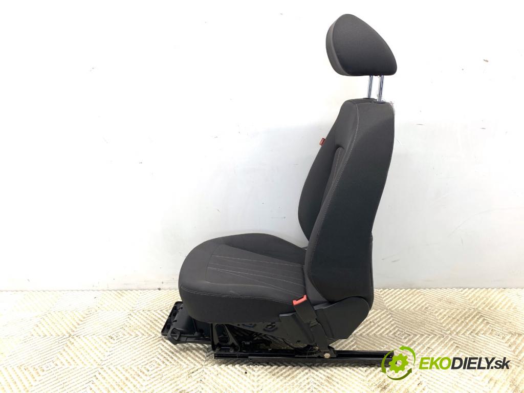 SEAT IBIZA IV liftback 2011 55 kW 1.2 TDI 1199 Sedadlo pravy predný