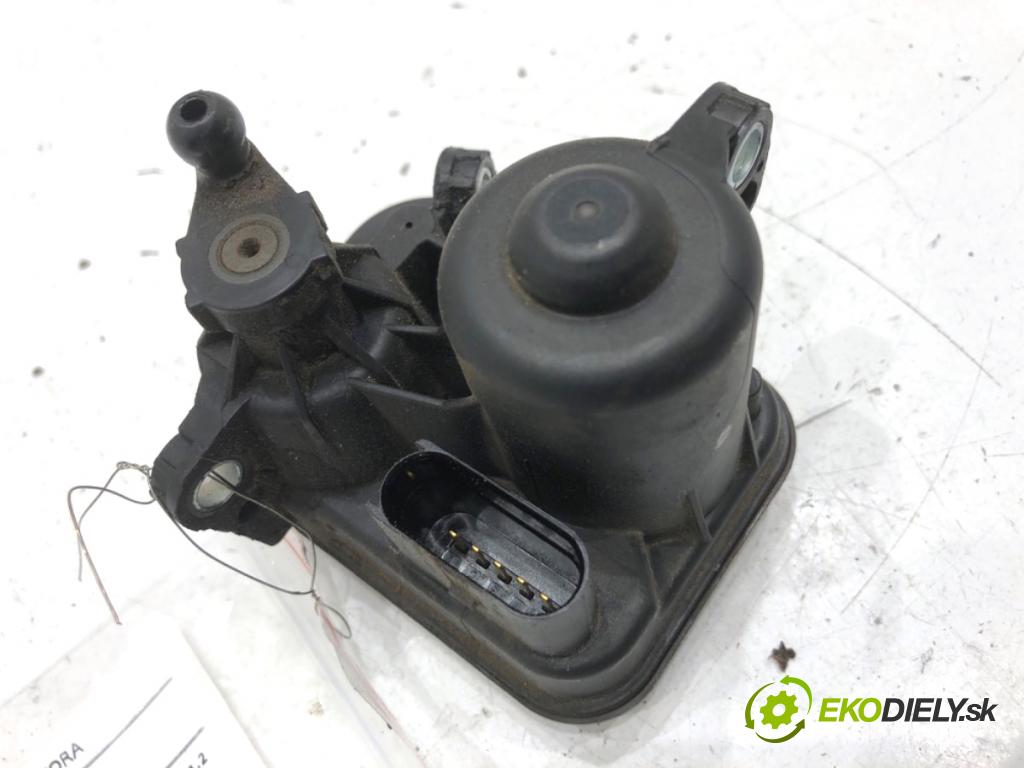SEAT IBIZA IV liftback 2011 55 kW 1.2 TDI 1199 Nastavovač zvod, potrubie 03P129086B (Motorček ostatné)