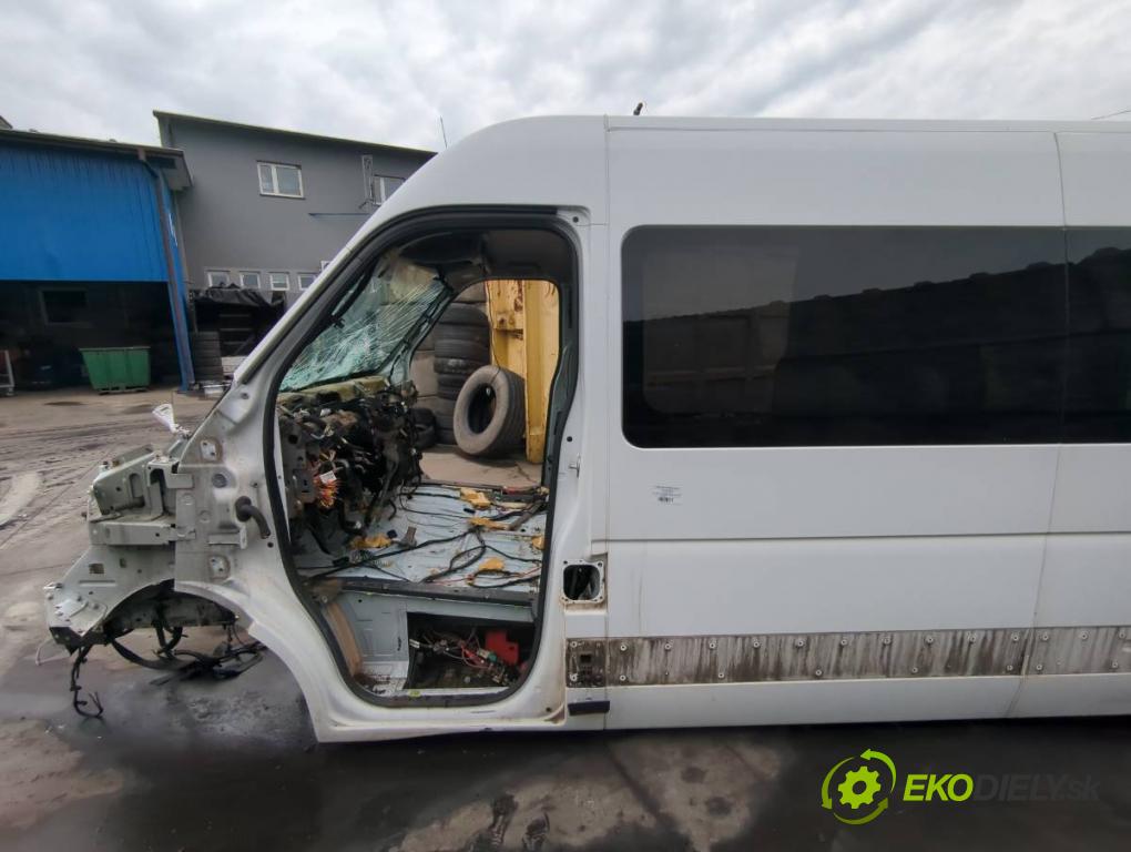 RENAULT MASTER III Autobus 2019 125 kW 2.3 dCi 170 FWD (JV0L) 2298 KAROSERIA ČTVRŤÁK blatník zadní část levý pravý práh střecha PODŁUŻNICA levý pravý