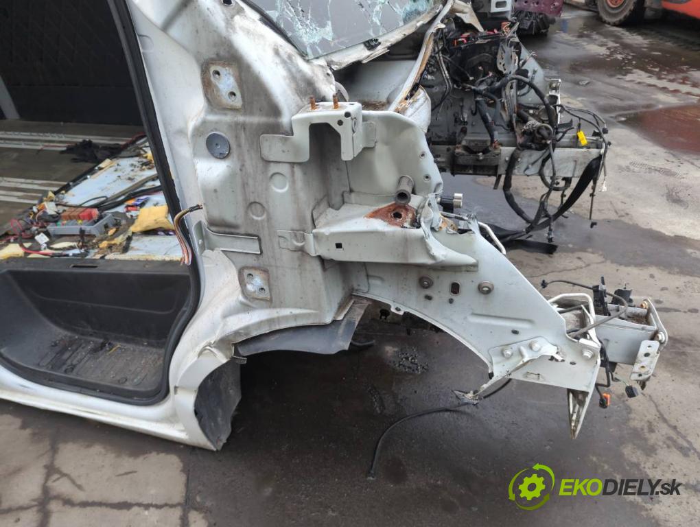 RENAULT MASTER III Autobus 2019 125 kW 2.3 dCi 170 FWD (JV0L) 2298 KAROSERIA ČTVRŤÁK blatník zadní část levý pravý práh střecha PODŁUŻNICA levý pravý