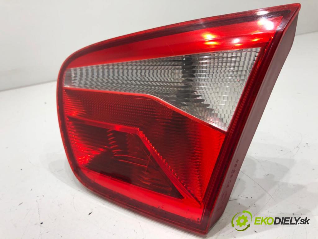SEAT IBIZA IV liftback 2011 55 kW 1.2 TDI 1199 světlo pravý zadní část vnitřní 6J8945094