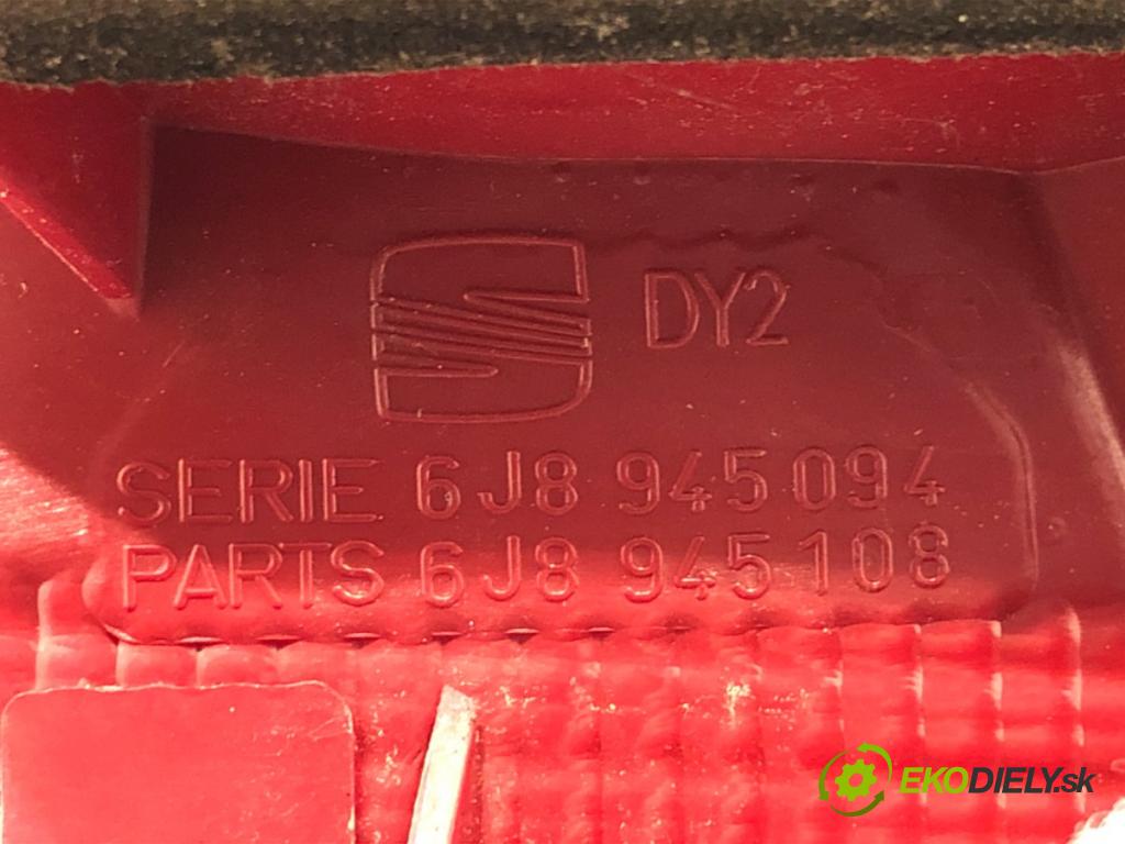 SEAT IBIZA IV liftback 2011 55 kW 1.2 TDI 1199 světlo pravý zadní část vnitřní 6J8945094