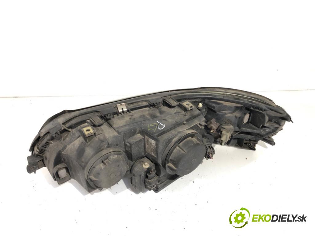 VOLVO S60 I sedan 2003 120 kW 2.4 D5 2401 Svetlomet pravy predný XENON 30655906