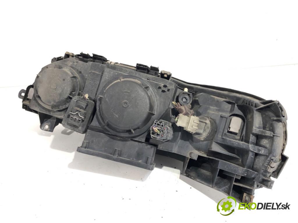 VOLVO S60 I sedan 2003 120 kW 2.4 D5 2401 Svetlomet pravy predný XENON 30655906