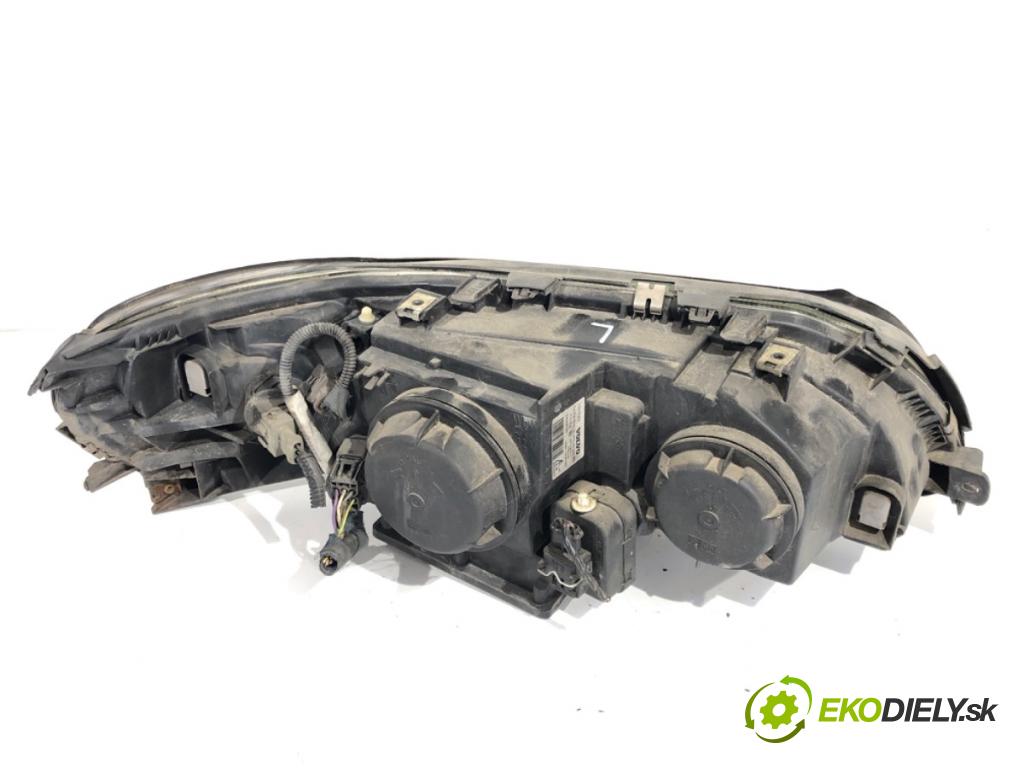 VOLVO S60 I sedan 2003 120 kW 2.4 D5 2401 Svetlomet ľavy predný XENON 30655905