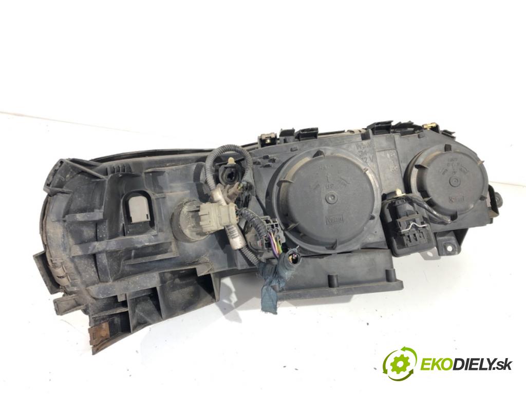 VOLVO S60 I sedan 2003 120 kW 2.4 D5 2401 Svetlomet ľavy predný XENON 30655905