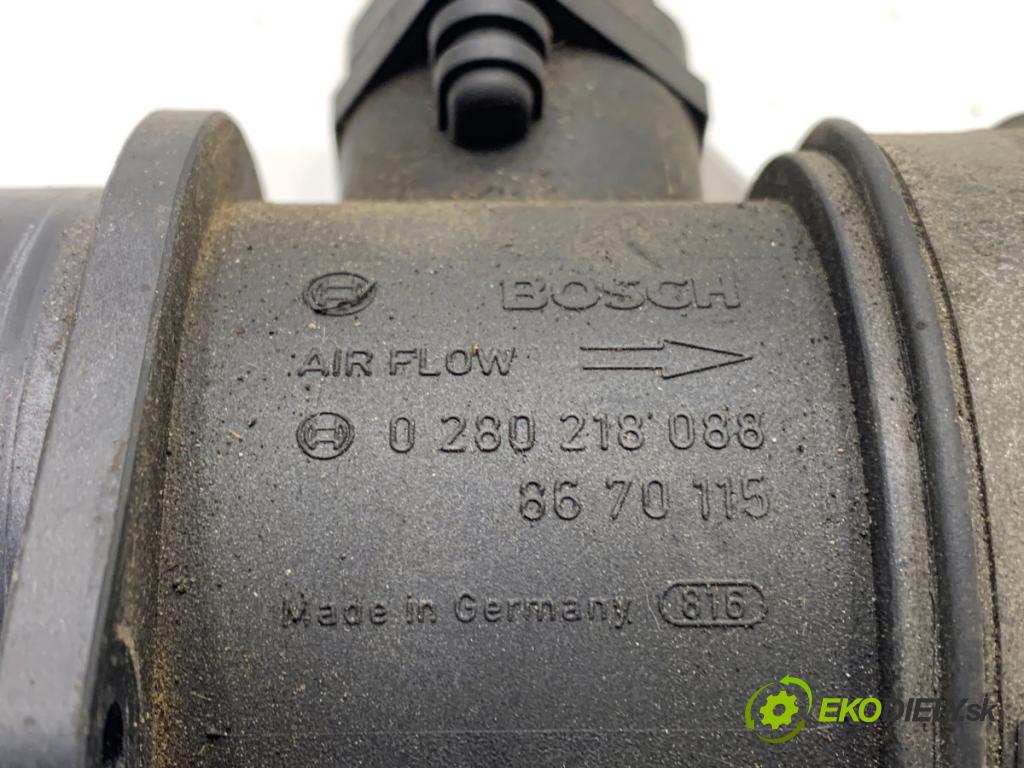 VOLVO S60 I sedan 2003 120 kW 2.4 D5 2401 Váha vzduchu 8670115 (Váha vzduchu)