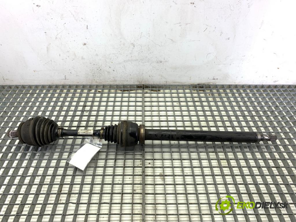 VOLVO S60 I sedan 2003 120 kW 2.4 D5 2401 Poloos pravy predný P8689214
