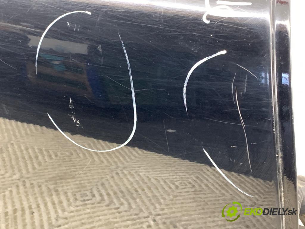 VOLVO S60 I sedan 2003 120 kW 2.4 D5 2401 dveře pravý zadní část