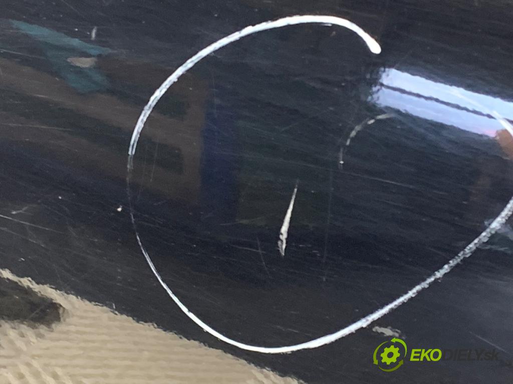 VOLVO S60 I sedan 2003 120 kW 2.4 D5 2401 dveře levý zadní část