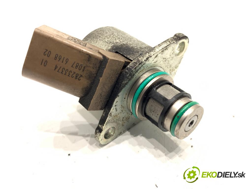 SEAT IBIZA IV liftback 2011 55 kW 1.2 TDI 1199 Regulátor tlaku paliva 28233374 (Palivový systém ostatné)