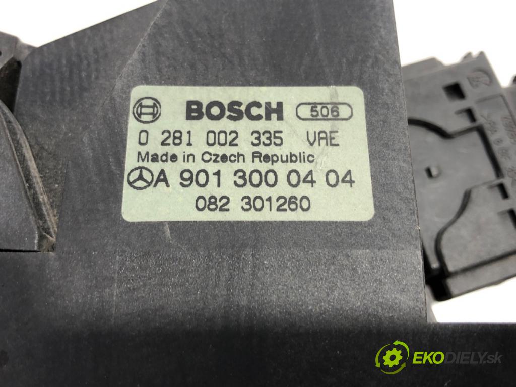 MERCEDES-BENZ W638 Autobus 1996 95 kW 113 2.0 (638.114, 638.194) 1998 Potenciometer plynu A9013000404 (Potenciometer plynového pedálu)