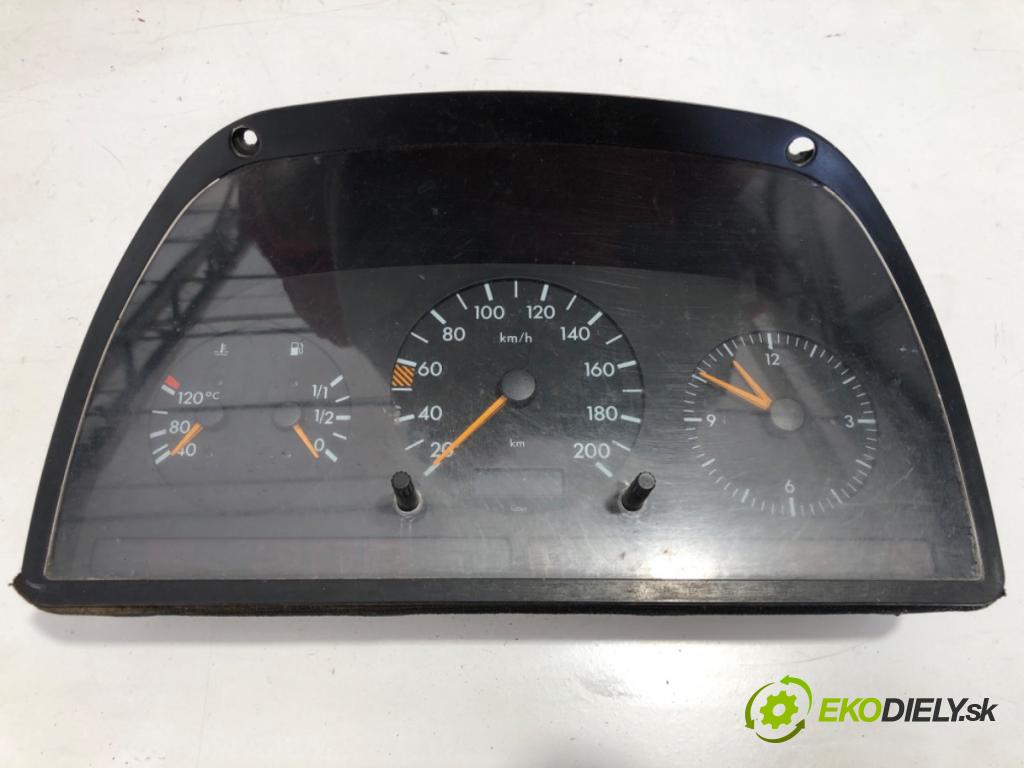 MERCEDES-BENZ W638 Autobus 1996 95 kW 113 2.0 (638.114, 638.194) 1998 Prístrojovka 0005422901 (Prístrojová doska)