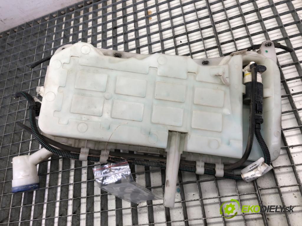 CITROEN BERLINGO III nadwozie wielkoprzestrzenne (MPV) 2019 73 kW 1.6 BlueHDi 100 1560 nádržka ostřikovačů 9817300980