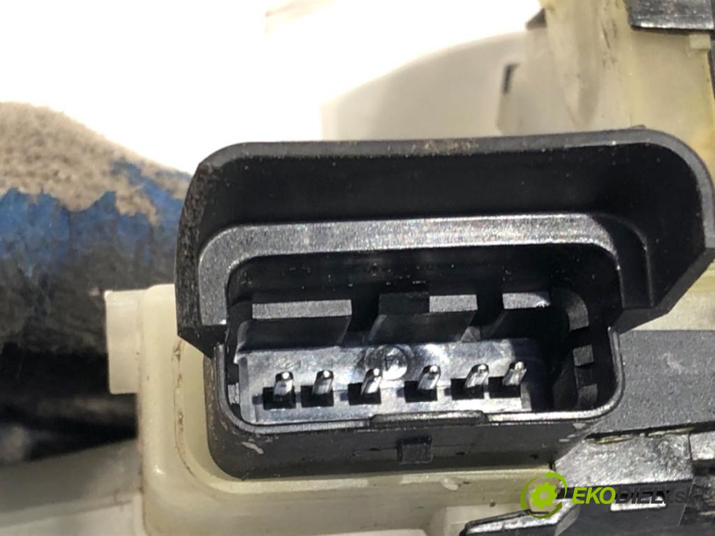 CITROEN BERLINGO III nadwozie wielkoprzestrzenne (MPV) 2019 73 kW 1.6 BlueHDi 100 1560 zámok dveře zadní část levý 163441