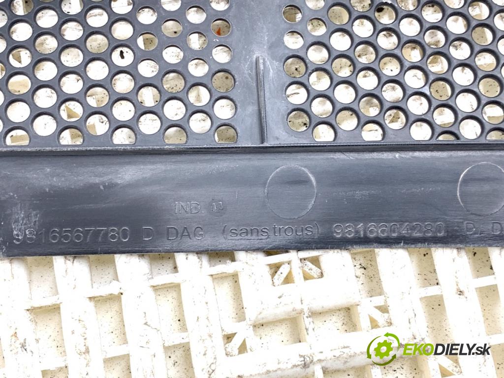 CITROEN BERLINGO III nadwozie wielkoprzestrzenne (MPV) 2019 73 kW 1.6 BlueHDi 100 1560 Torpédo, plast pod čelné okno 9816567780 (Torpédo (plast pod čelným sklom))