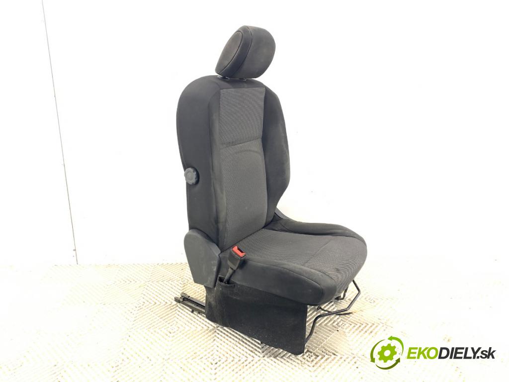 CITROEN BERLINGO III nadwozie wielkoprzestrzenne (MPV) 2019 73 kW 1.6 BlueHDi 100 1560 Sedadlo ľavy predný