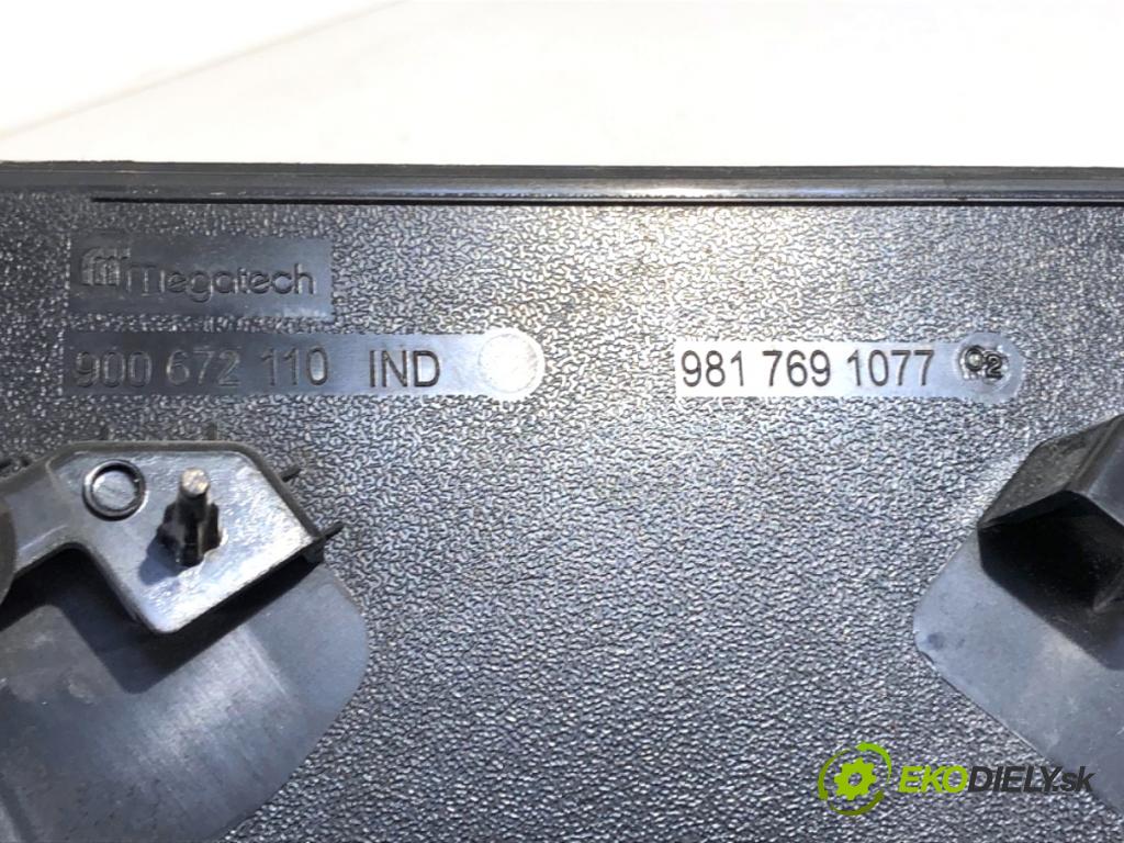 CITROEN BERLINGO III nadwozie wielkoprzestrzenne (MPV) 2019 73 kW 1.6 BlueHDi 100 1560 kryt trojuhelník blatníka přední část pravá 9817691077