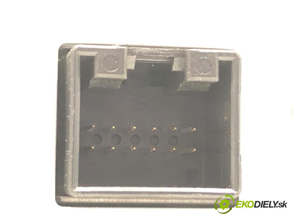 VW GOLF VII Kombi 2014 110 kW 2.0 TDI 1968 RADIO 5G0919605D (Audio zariadenie)