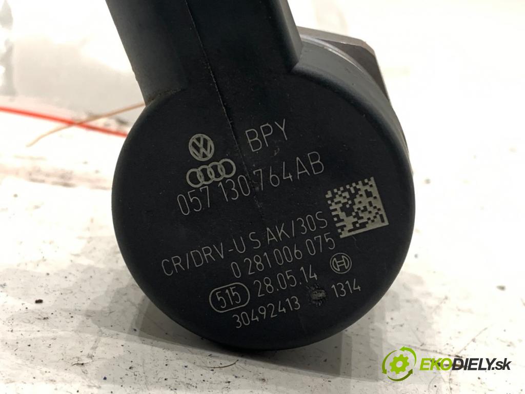VW GOLF VII Kombi 2014 110 kW 2.0 TDI 1968 Regulátor tlaku paliva 057130764AB (Palivový systém ostatné)