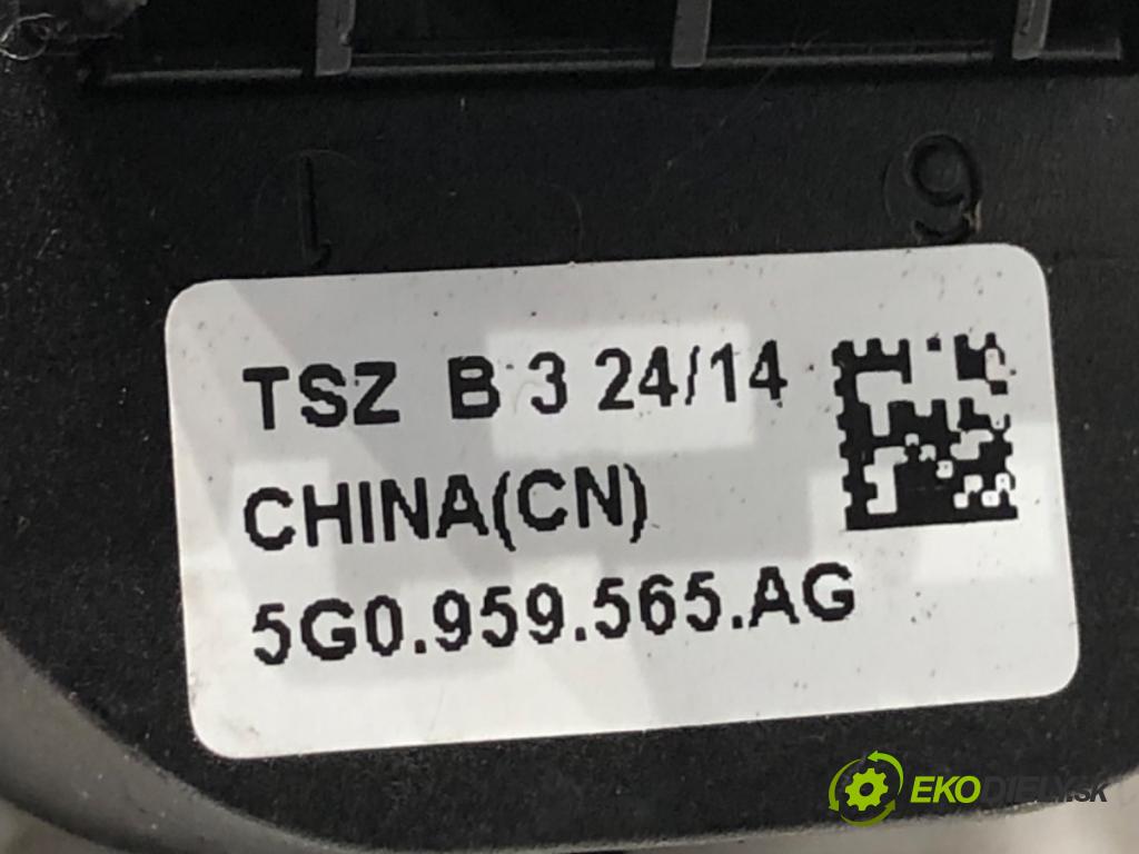 VW GOLF VII Kombi 2014 110 kW 2.0 TDI 1968 Prepínač nastavenia spätných zrkadiel 5G0959565AG (Prepínacie páčky pod volantom)