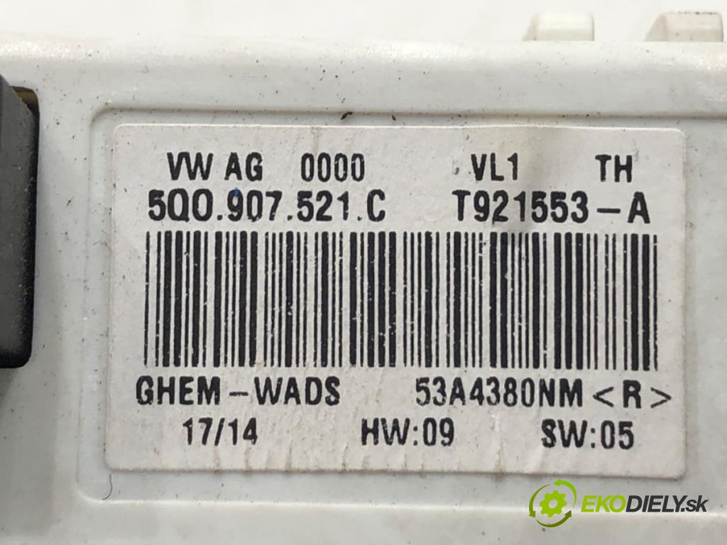 VW GOLF VII Kombi 2014 110 kW 2.0 TDI 1968 Odpor, rezistor kúrenia vzduchu 5Q0907521C (Odpor (rezistor) kúrenia)