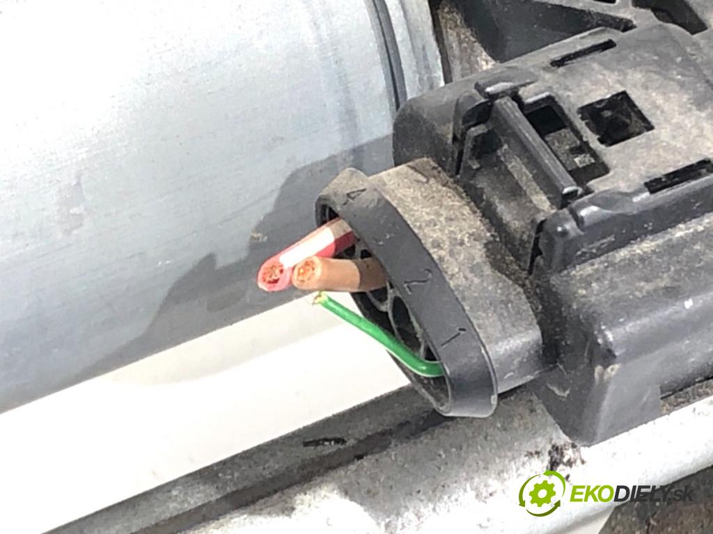 VW GOLF VII Kombi 2014 110 kW 2.0 TDI 1968 Mechanizmus stieračov predný 5G1955023C (Motorček stieračov predný)