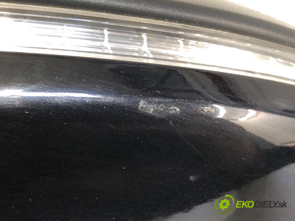 VW GOLF VII Kombi 2014 110 kW 2.0 TDI 1968 zpětné zrcátko pravý