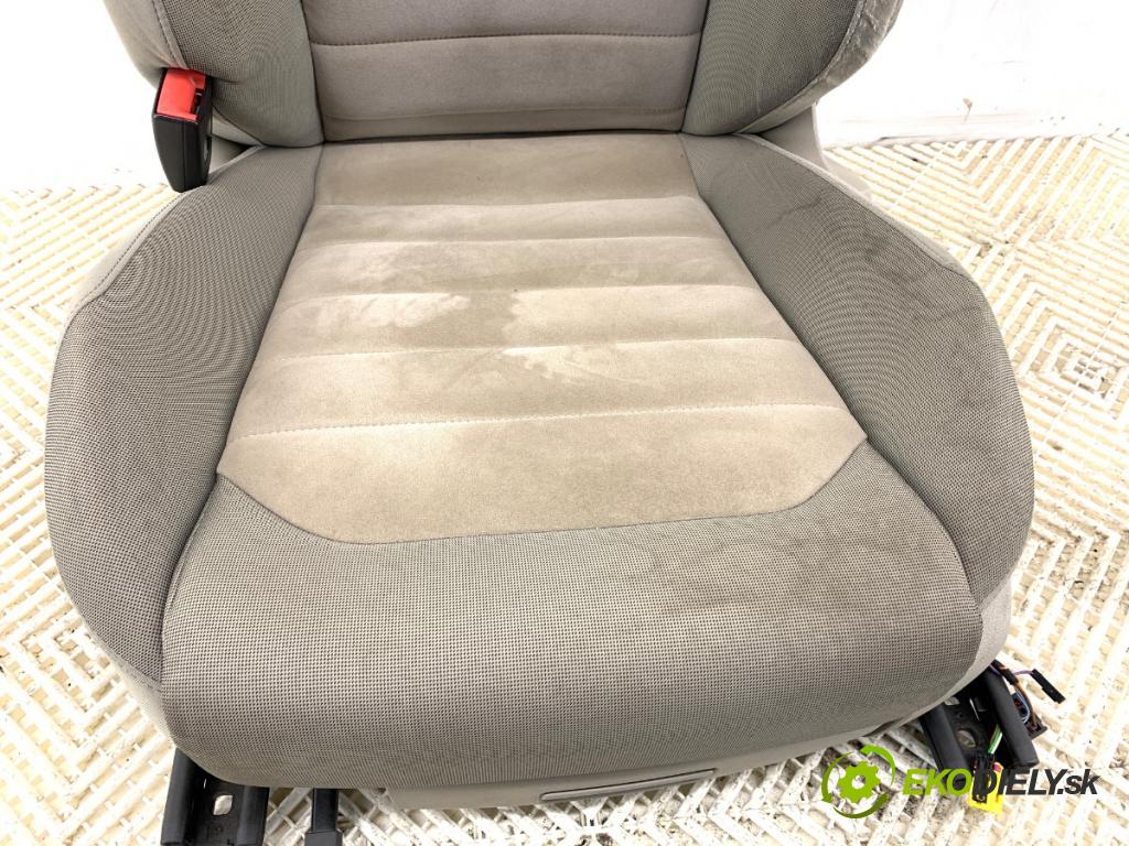 VW GOLF VII Kombi 2014 110 kW 2.0 TDI 1968 Sedadlo ľavy predný