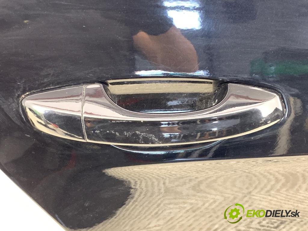 VW GOLF VII Kombi 2014 110 kW 2.0 TDI 1968 dveře pravý zadní část