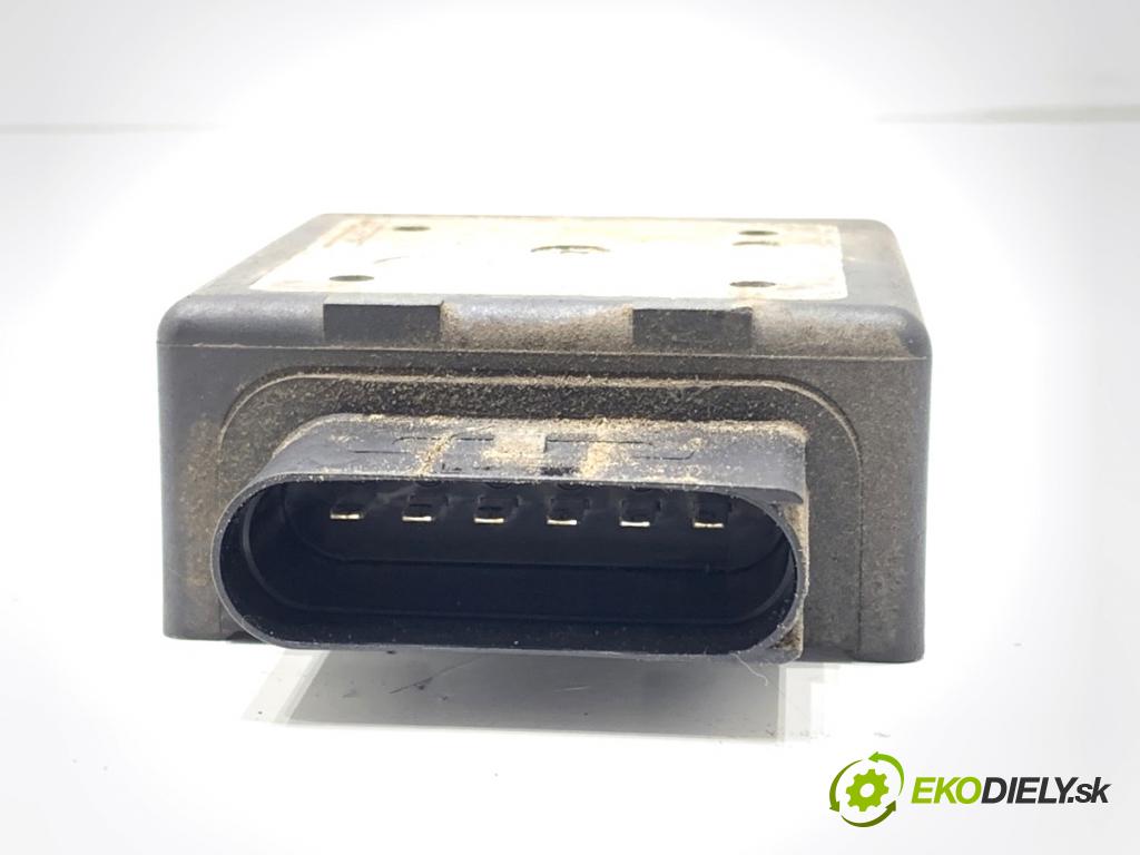 VW GOLF VII Kombi 2014 110 kW 2.0 TDI 1968 modul pumpy paliva 5Q0906121F