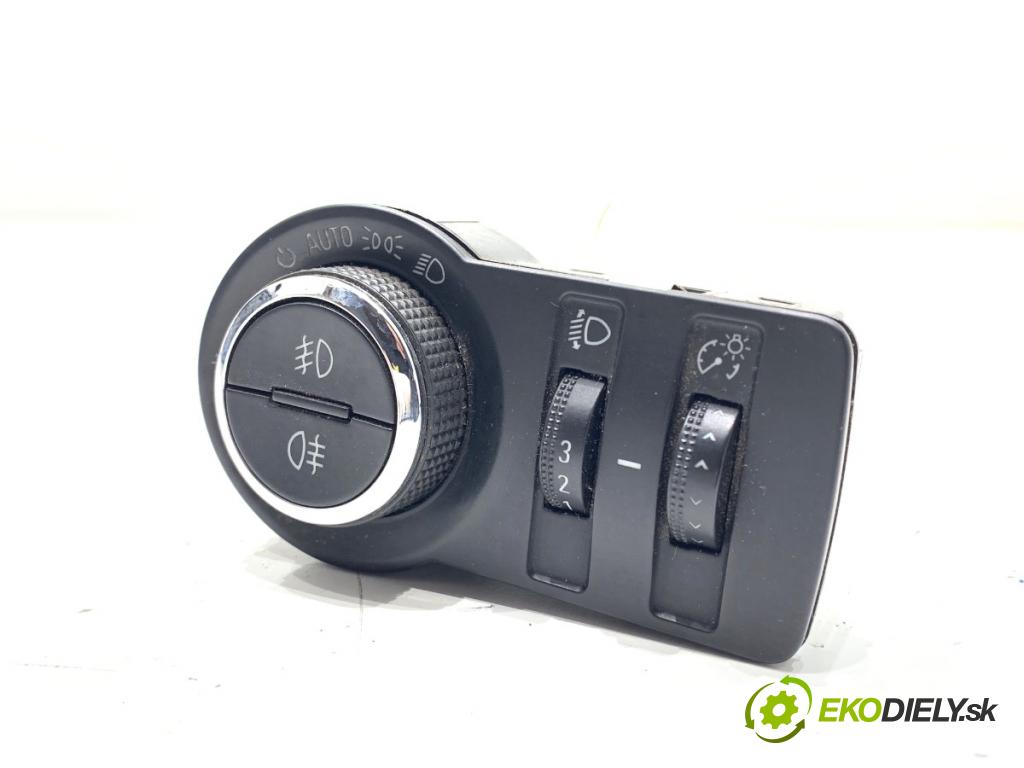 OPEL INSIGNIA A Kombi 2009 81 kW 2.0 CDTI (35) 1956 spínač světel 13268702
