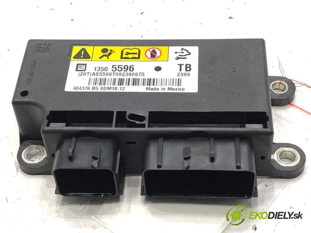 OPEL INSIGNIA A Kombi 2009 81 kW 2.0 CDTI (35) 1956 senzor airbag 13505596 (Snímač)