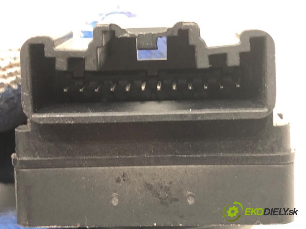 OPEL INSIGNIA A Kombi 2009 81 kW 2.0 CDTI (35) 1956 Prepínač nastavenia spätných zrkadiel 13271827 (Prepínacie páčky pod volantom)