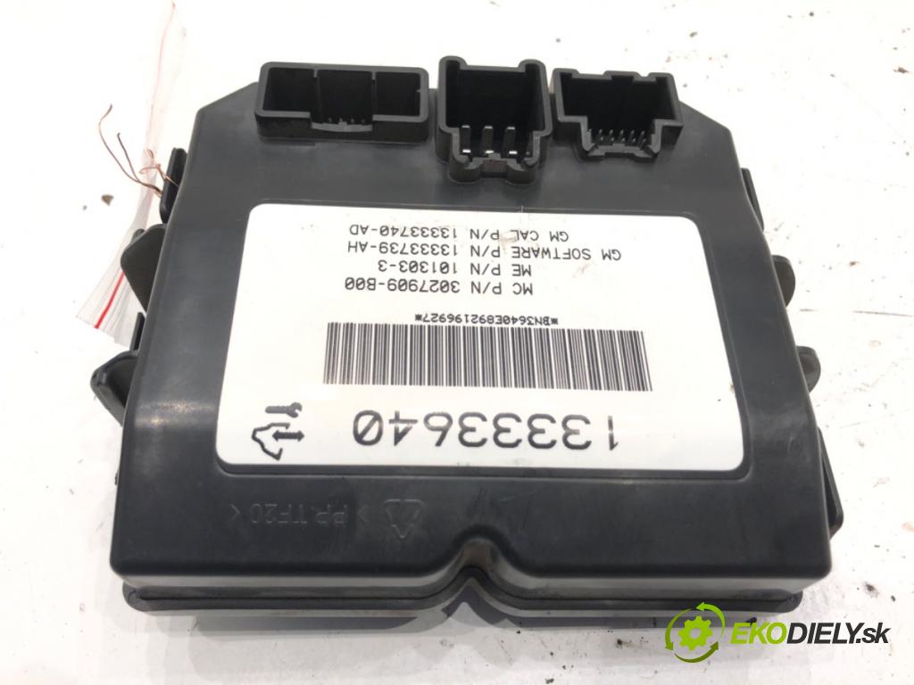 OPEL INSIGNIA A Kombi 2009 81 kW 2.0 CDTI (35) 1956 modul dveří 13333640