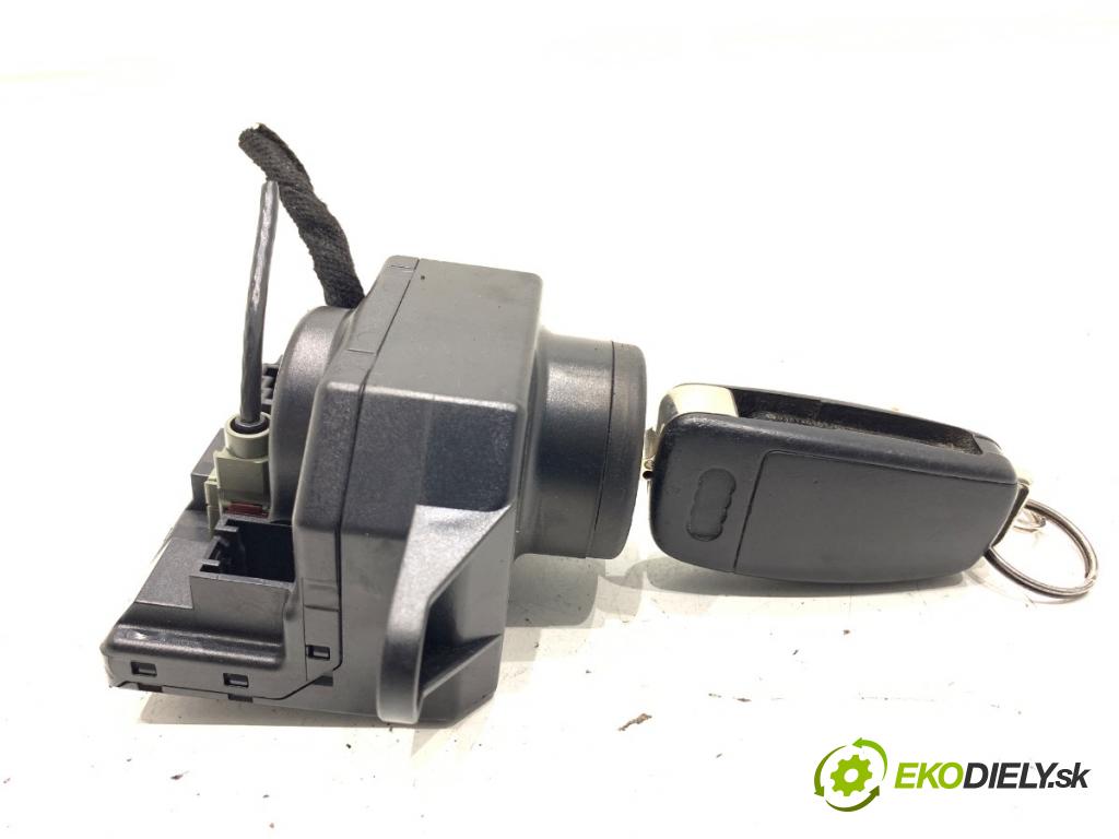 AUDI A6 C6 Kombi 2005 132 kW 2.7 TDI quattro 2698 spinačka 4F0909131E (Spínacia skrinka)